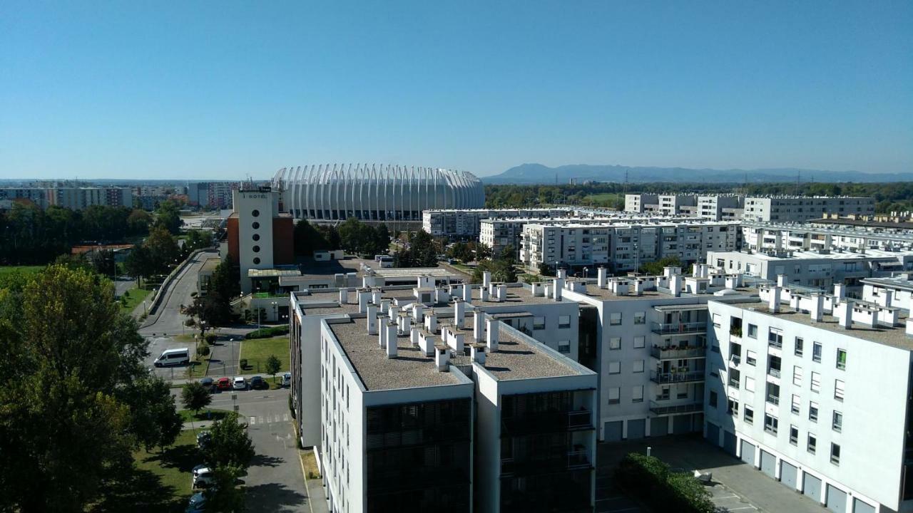 Apartman Nadja Arena Zagabria Esterno foto