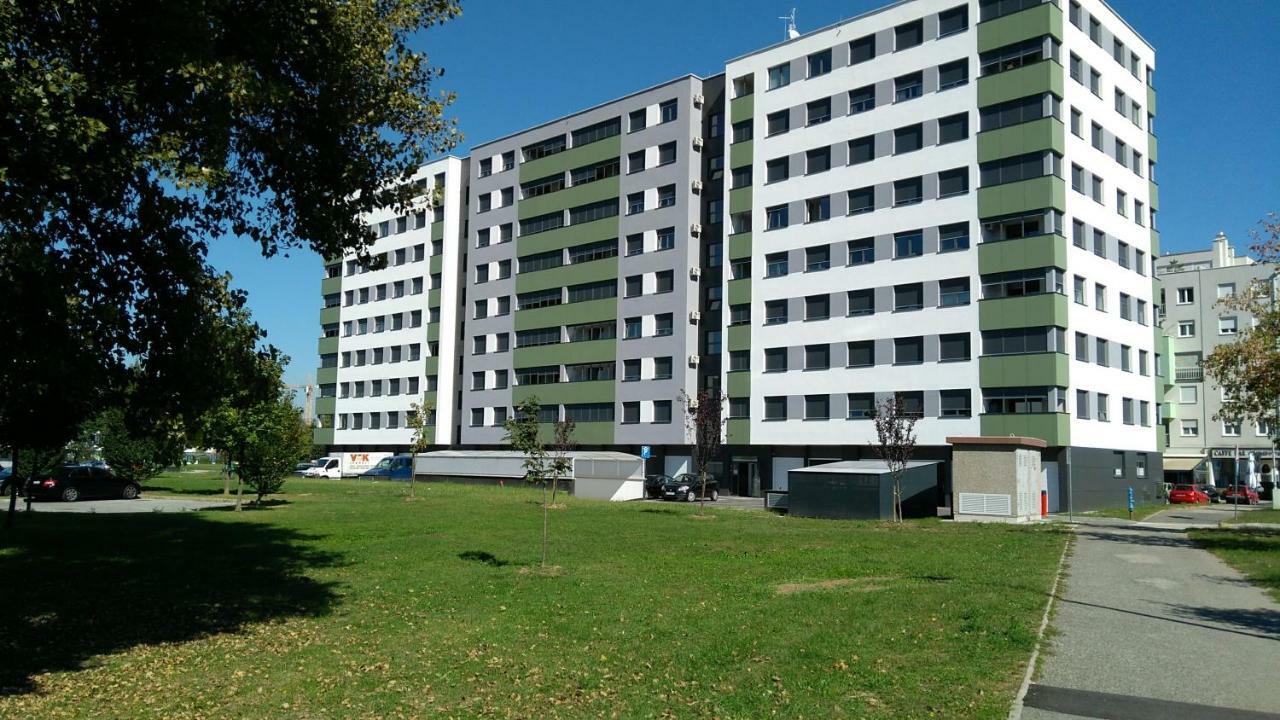 Apartman Nadja Arena Zagabria Esterno foto