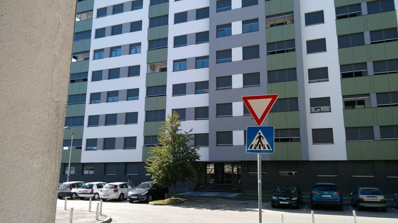 Apartman Nadja Arena Zagabria Esterno foto